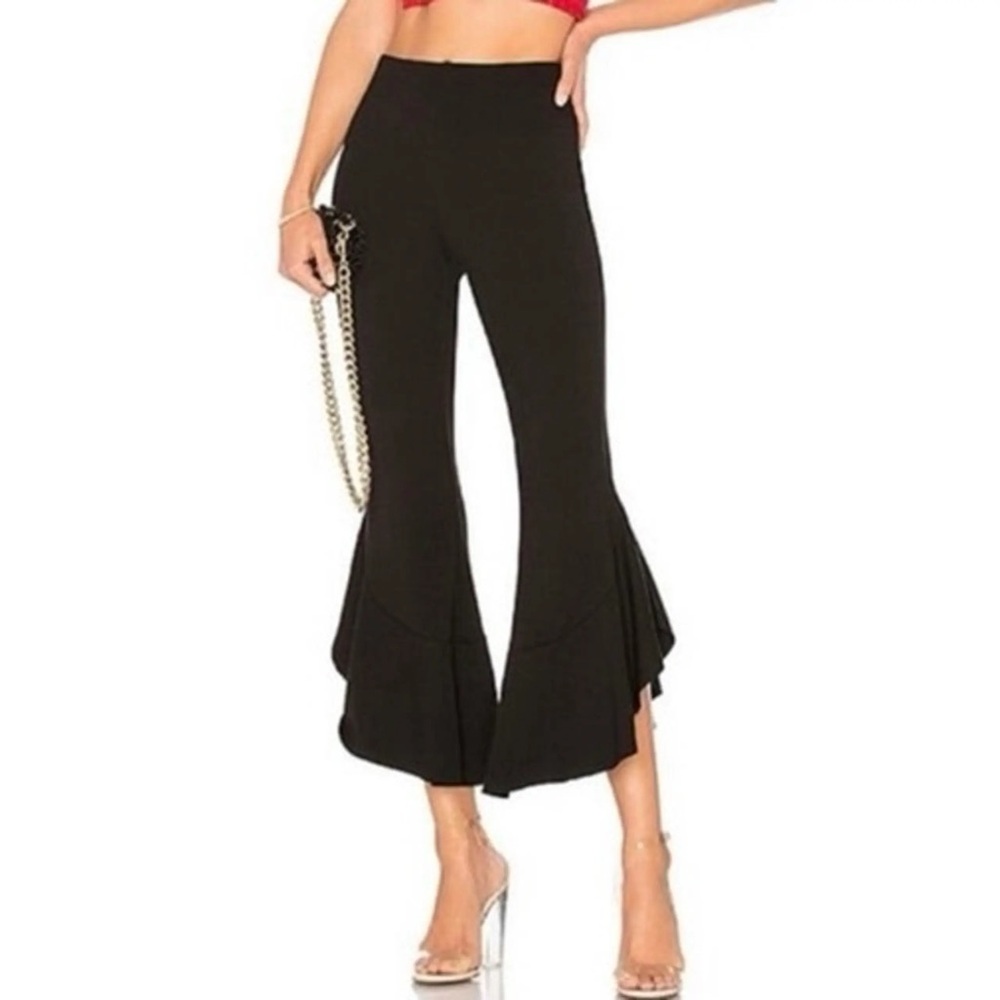 NWOT Bailey 44 Petunia Ruffle Flare Cropped Black Pants
Women’s Size XS